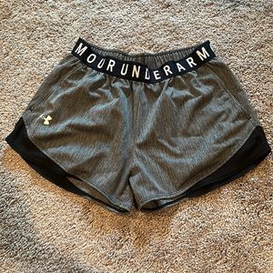 Under Armour Shorts Size S!